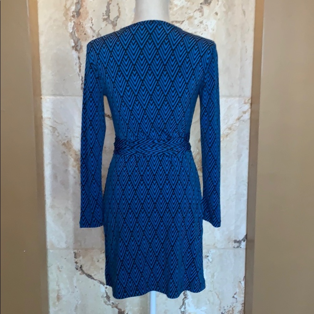 Dress - Picture 3 of 5